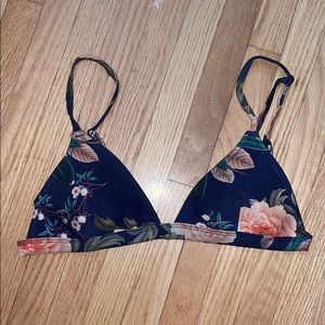 Triangl Bikini Top 👙🌺